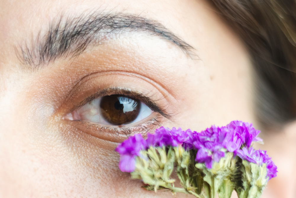 Ayurvedic Eye Care: Natural Remedies for Digital Eye Strain & Vision Health